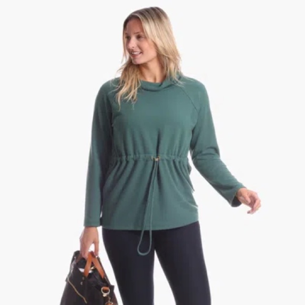 Duffield Lane Carmen pullover in evergreen